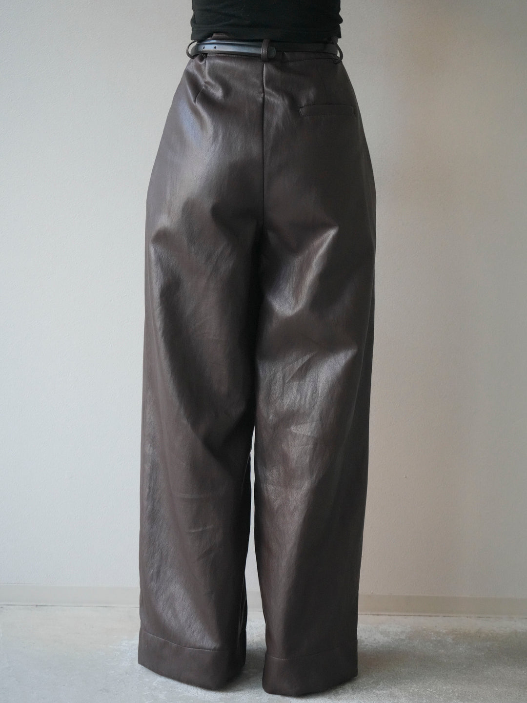 [予約]レザーワイドパンツ/brown