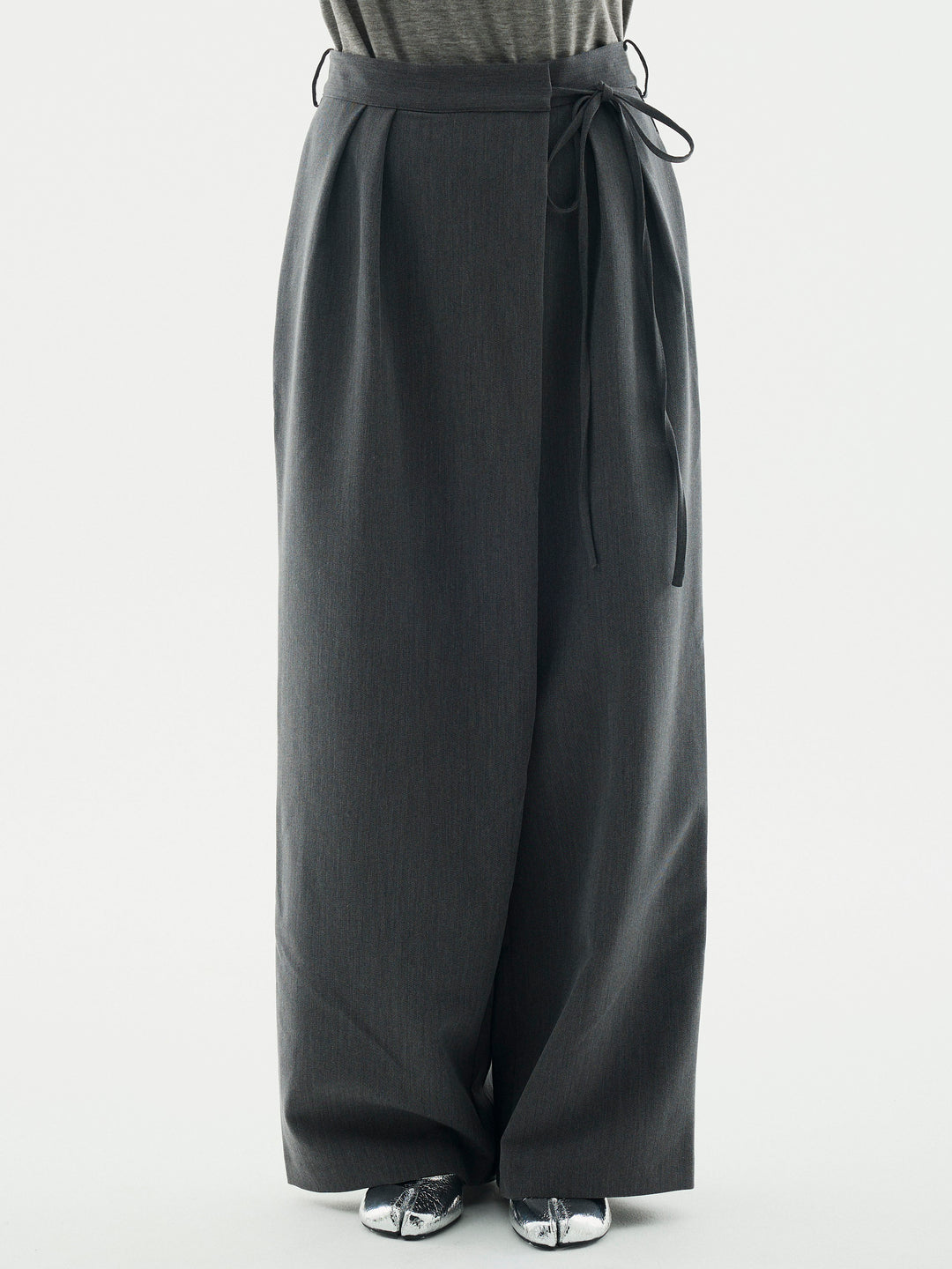 [予約]ラップデザインタックワイドパンツ/チャコール
