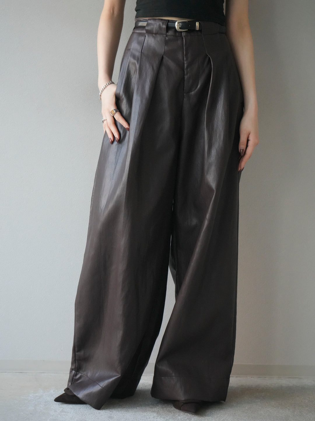 [予約]レザーワイドパンツ/brown