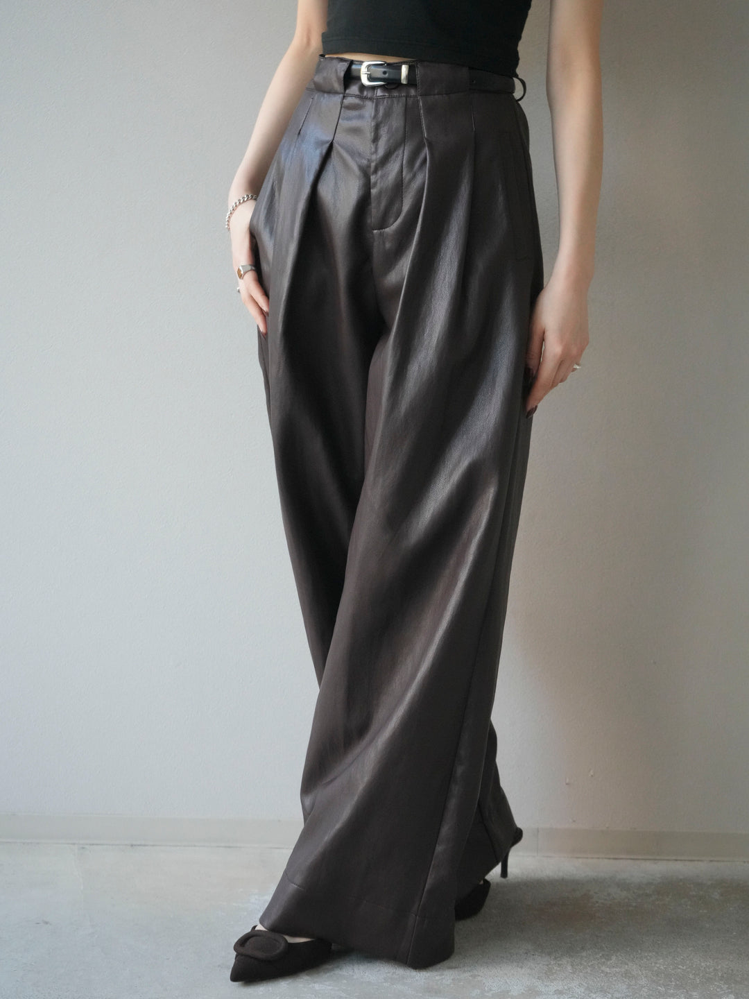 [予約]レザーワイドパンツ/brown