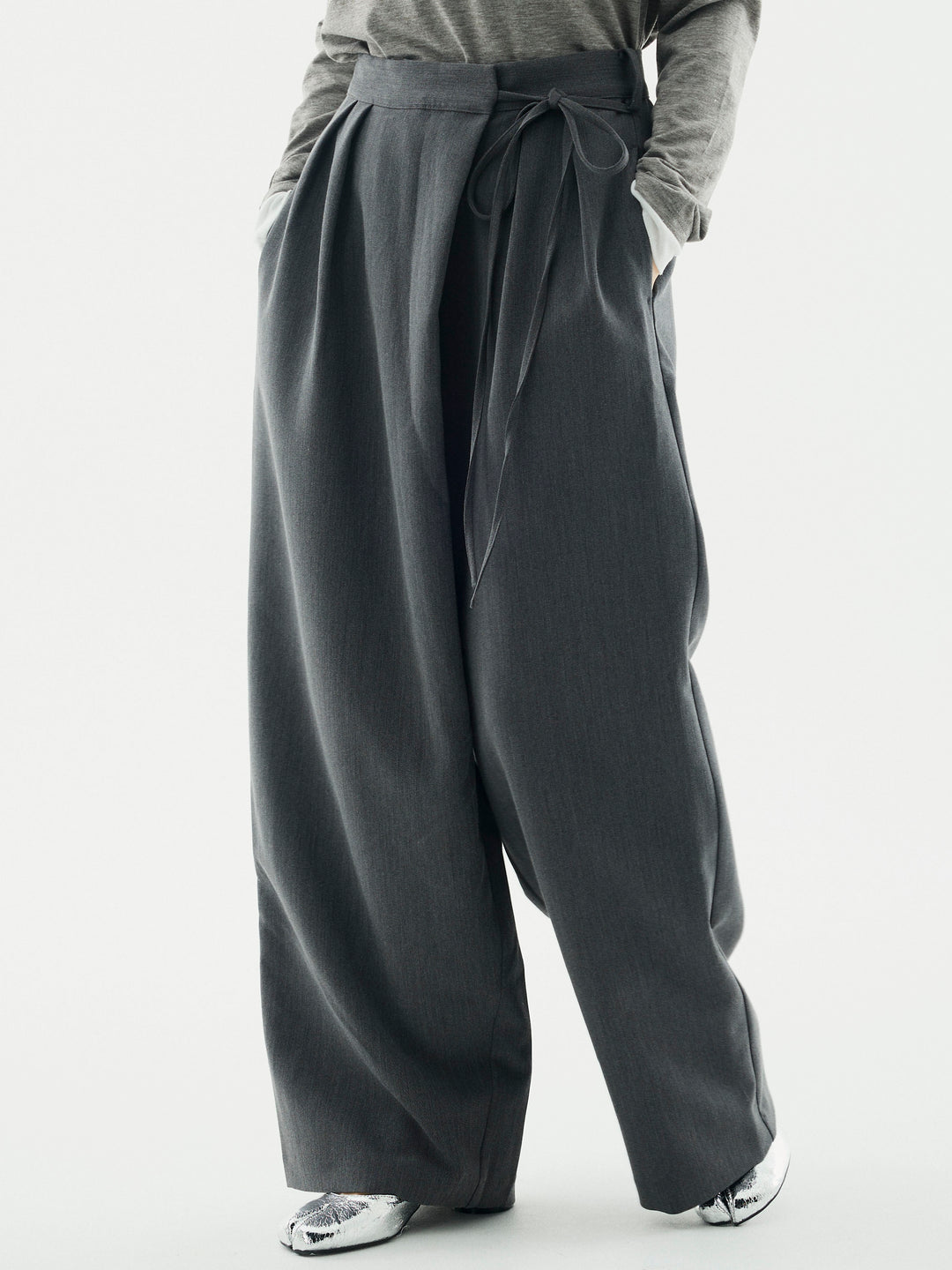 [予約]ラップデザインタックワイドパンツ/チャコール