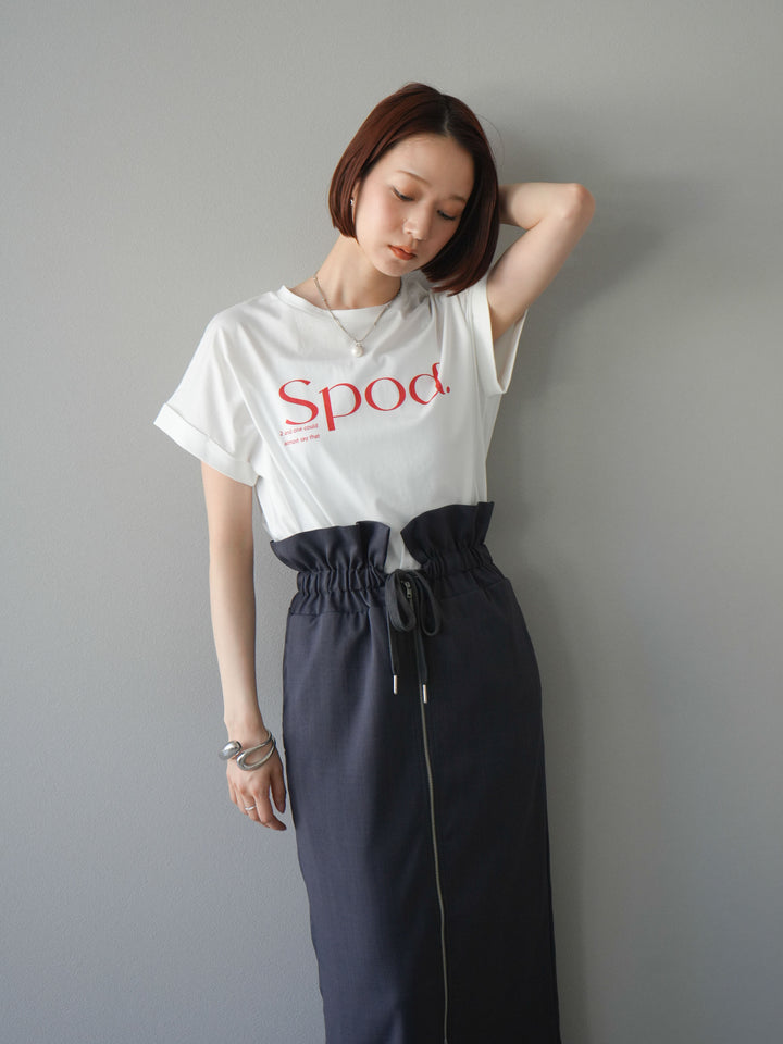 [予約]ドライタッチコットンバックラウンドヘムロゴTシャツ/オフ×レッド