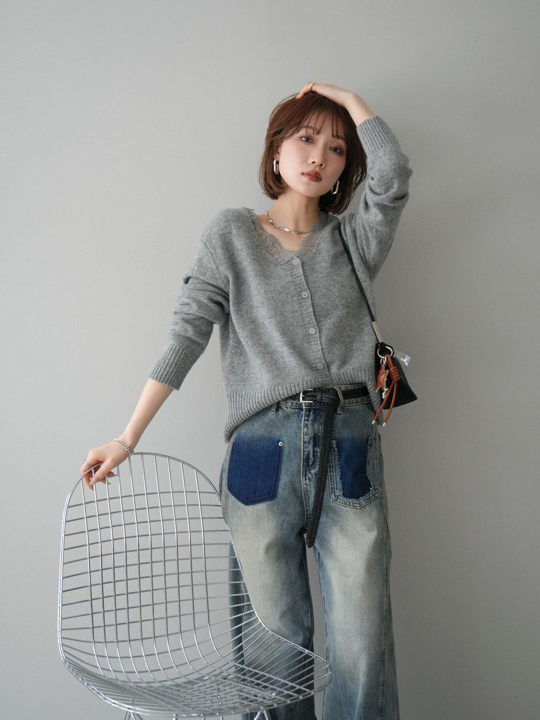 [SET]レースネックニットカーディガン+染めデザインポケットデニムパンツ(2set)