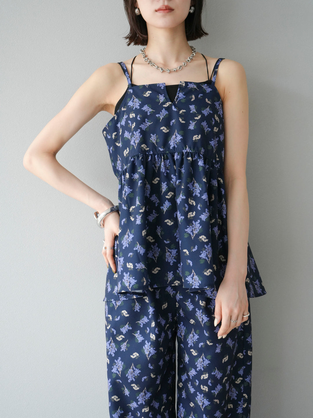 [予約]ブーケプリントキャミソール/ネイビー