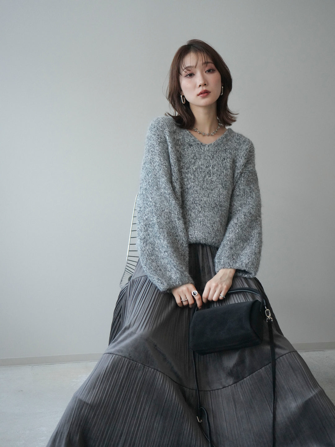 [SET]Vネックミックスヤーンニットプルオーバー+選べるアクセセット(2set)