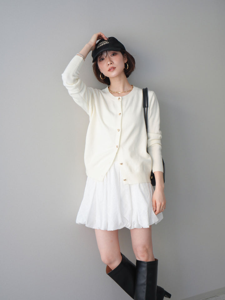 [予約]ハートボタンニットカーディガン/white