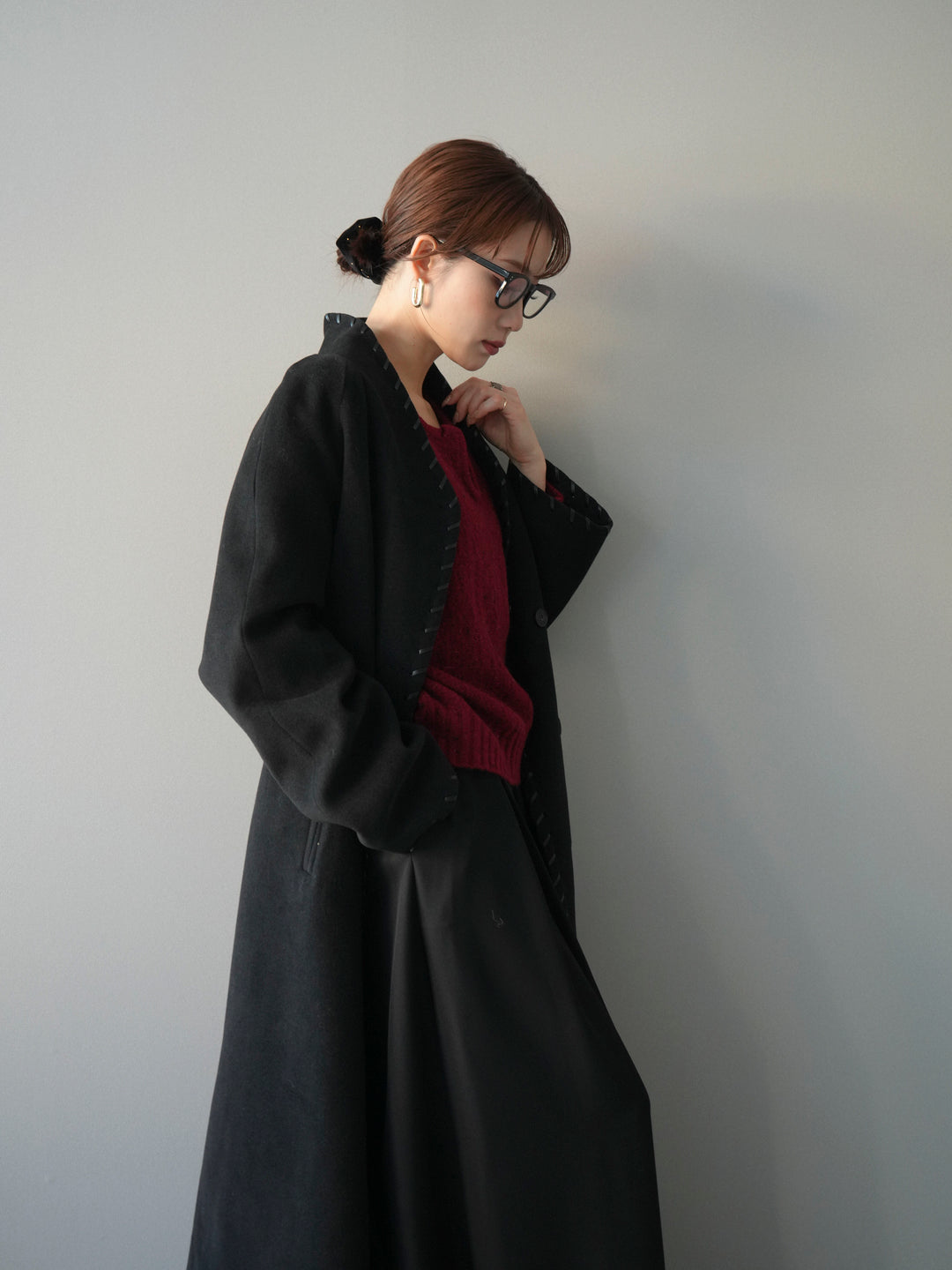 [SET]ハンドステッチ裏中綿ロングコート+ツイストネックラメネップヤーンニットプルオーバー+テープベルトタックバギーパンツ(3set)