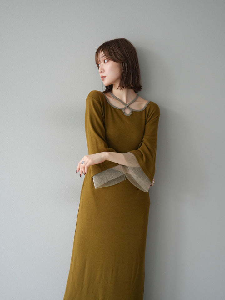 [予約]デザインネックラメシアー切替ニットワンピース/カーキ