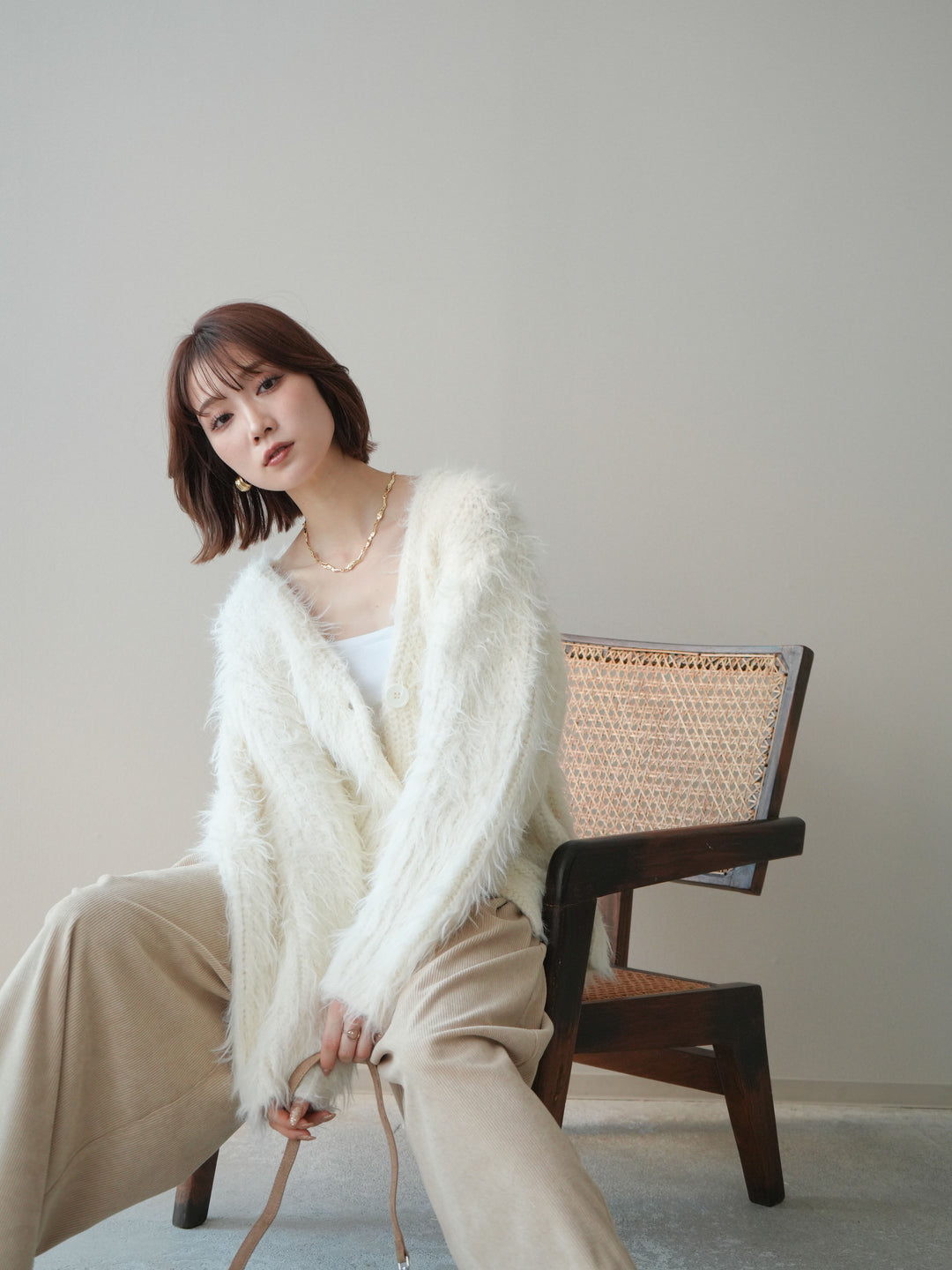 [予約]シャギーオーバーニットカーディガン/white