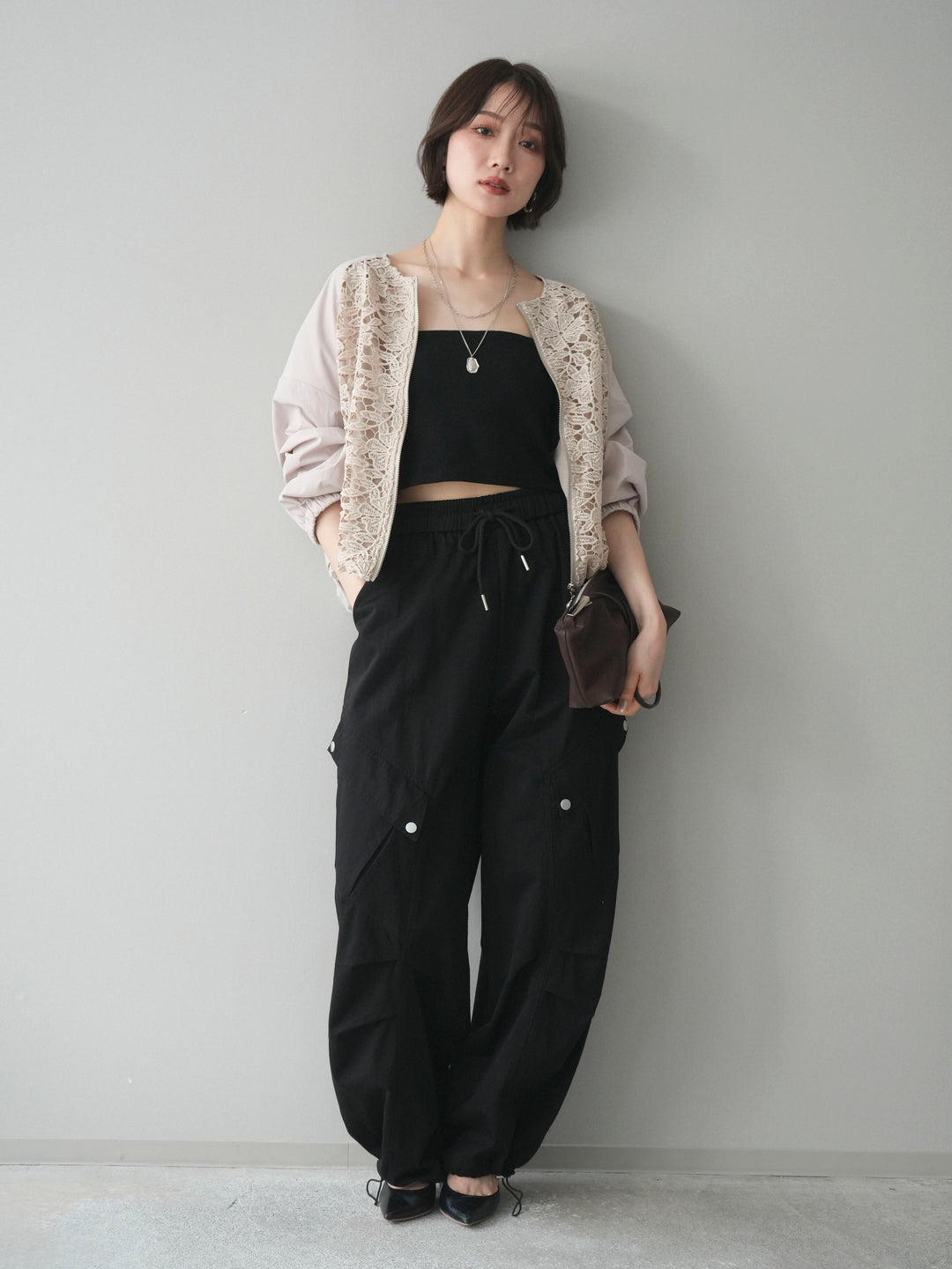 [SET]レースドッキングブルゾン+タックデザイン裾ドロストカーゴパンツ+カップ付テレコリブベアキャミソール(3set)