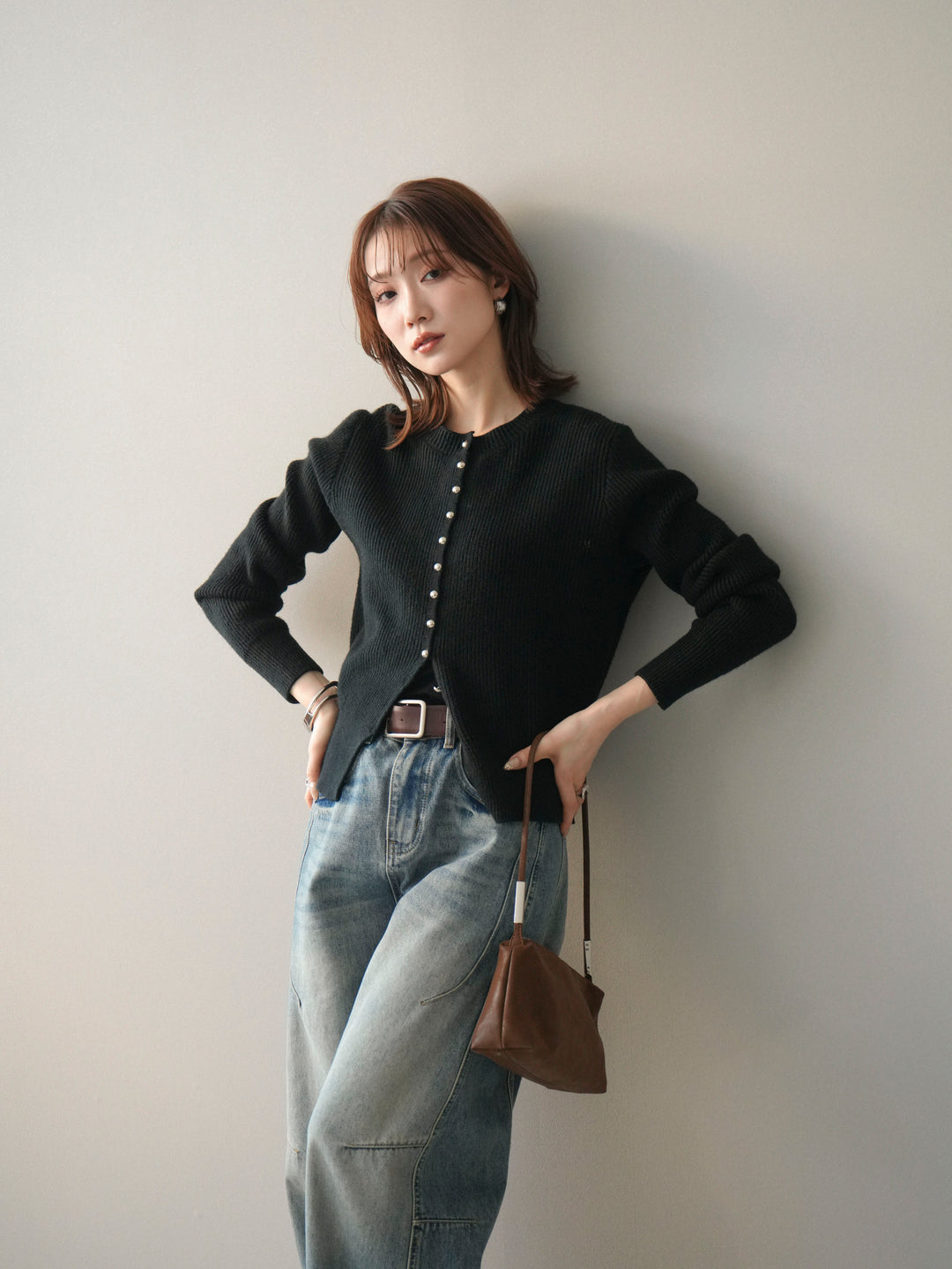 [SET]シルバーボタン畦編みニットカーディガン+ベルト付カーブデニムパンツ(2set)