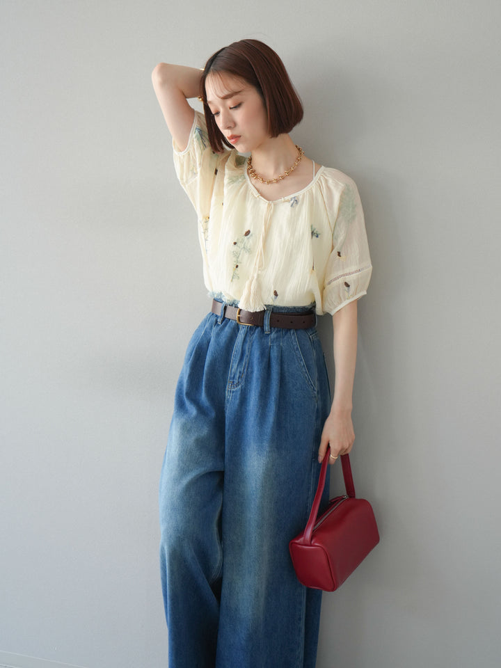 【預購】花朵刺繡半身襯衫/象牙白