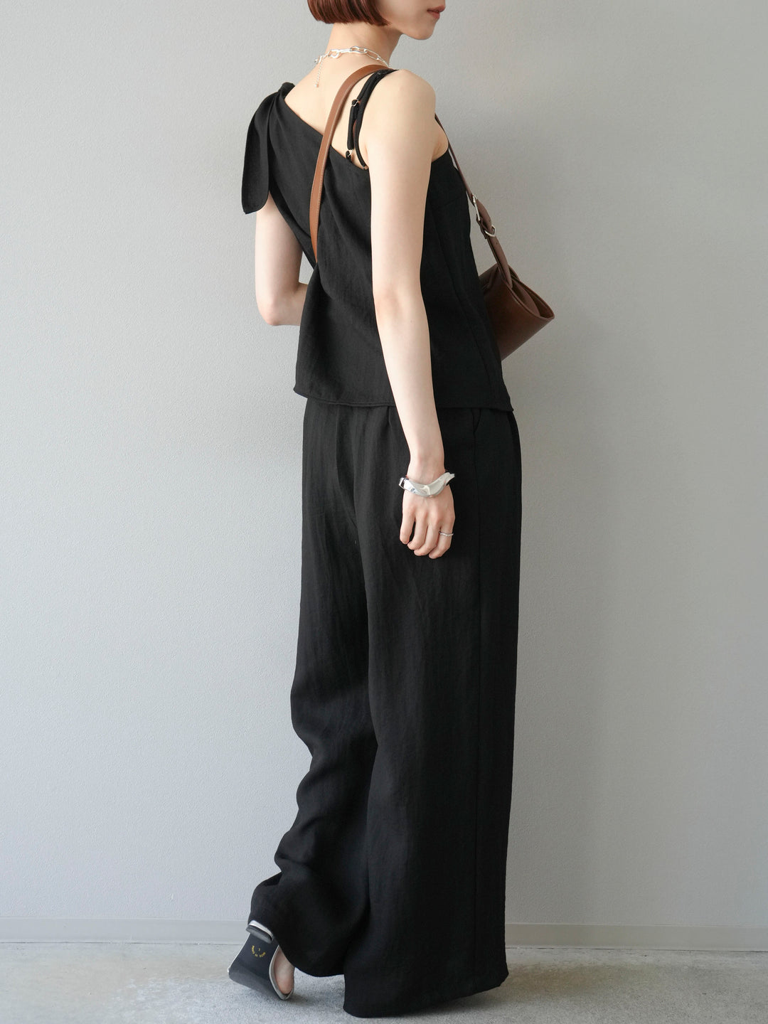 [SET]アシンメトリーショルダーデザイントップス＆ワイドパンツSET UP(2set)