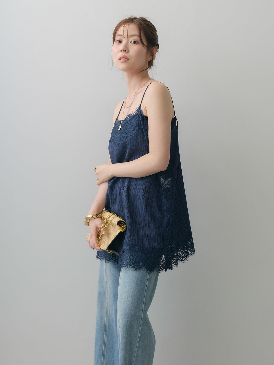 [予約]ワッシャーテクスチャーレーストリムキャミソール/navy