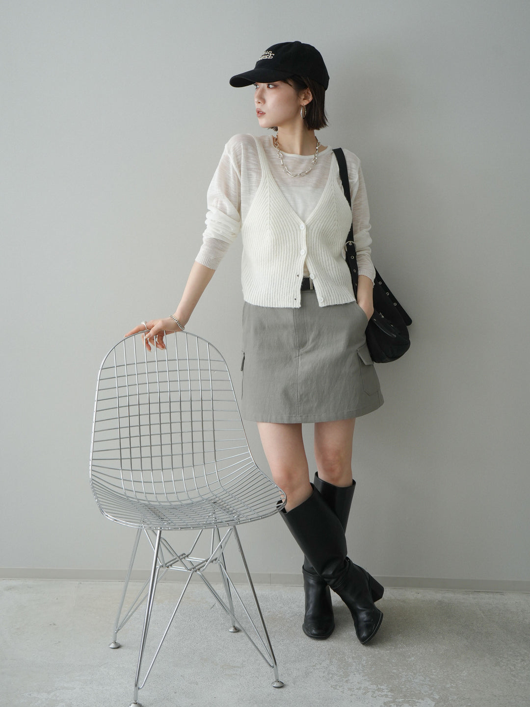 [予約]ビスチェアンサンブルシアーニット/white