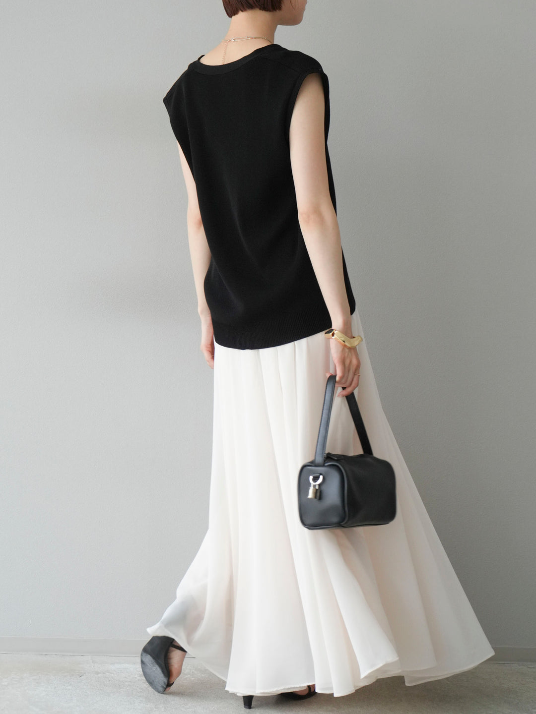 [SET] V領人造絲針織背心+雪紡喇叭裙（2件組）