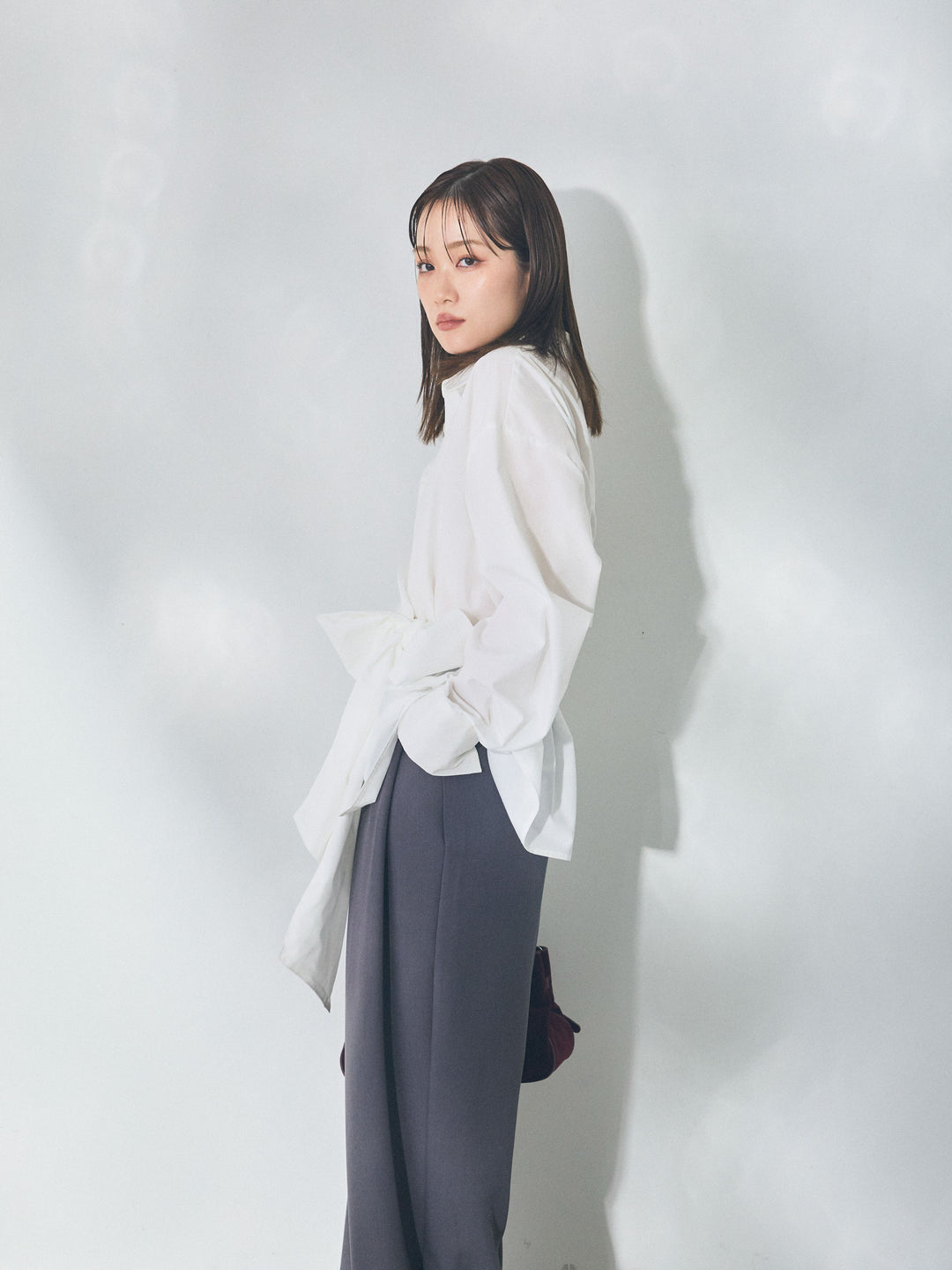 【Allure】[SET]ウエストアシメリボンシャツ+ベルトループデザインワイドパンツ(2set)