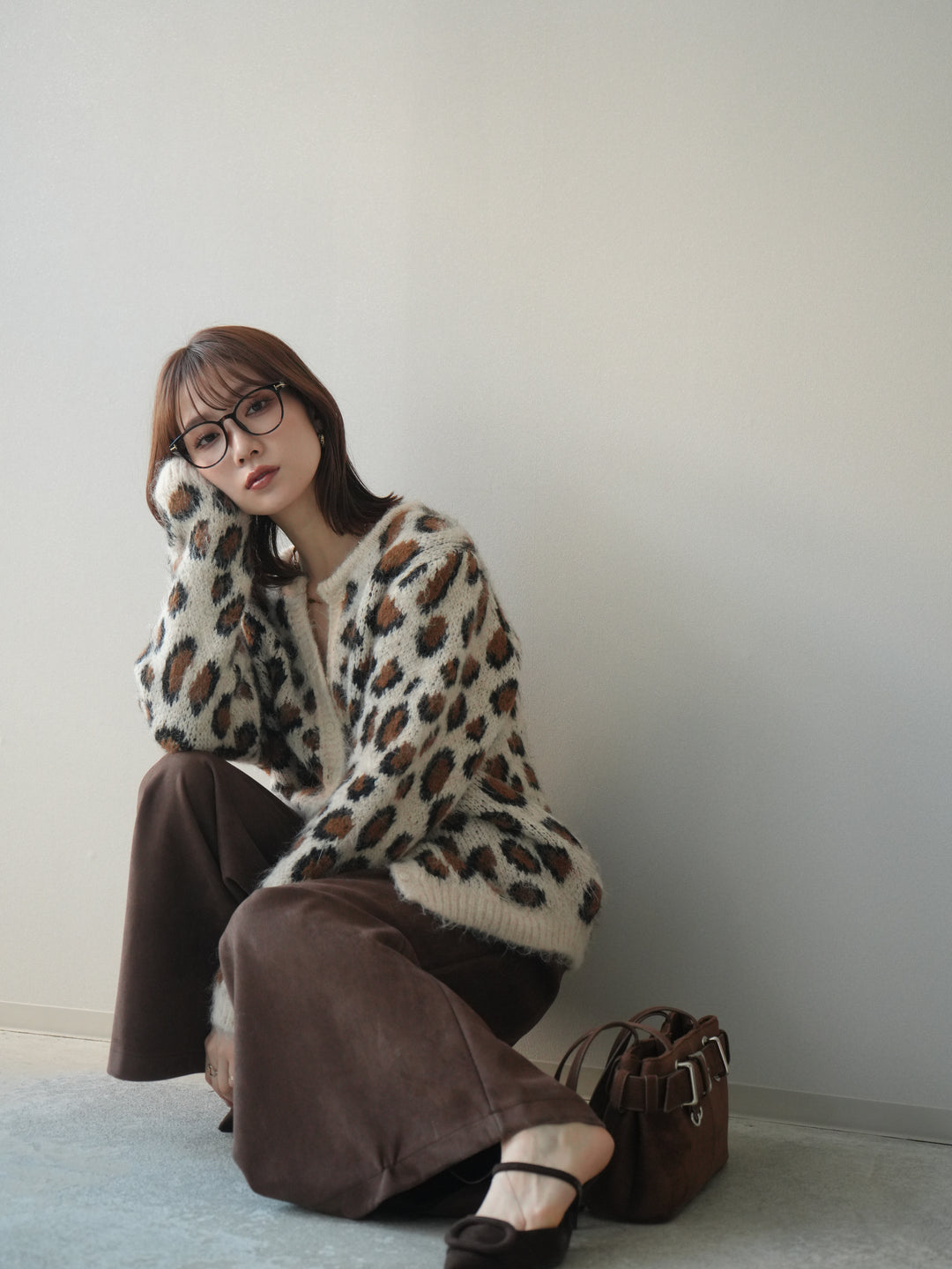 [SET]モヘアタッチレオパード柄ニットカーディガン+モチーフベルト付スエードタックワイドパンツ(2set)