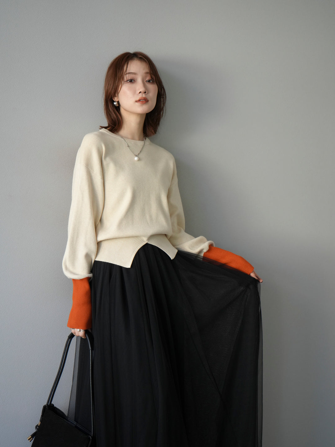 [予約]袖配色フロントスリットニットプルオーバー /アイボリー