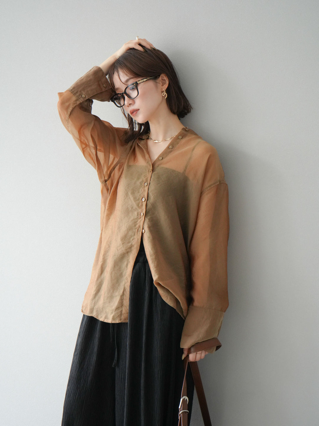 [SET] 亮面透視立領襯衫 + 柳葉寬褲 (2set)