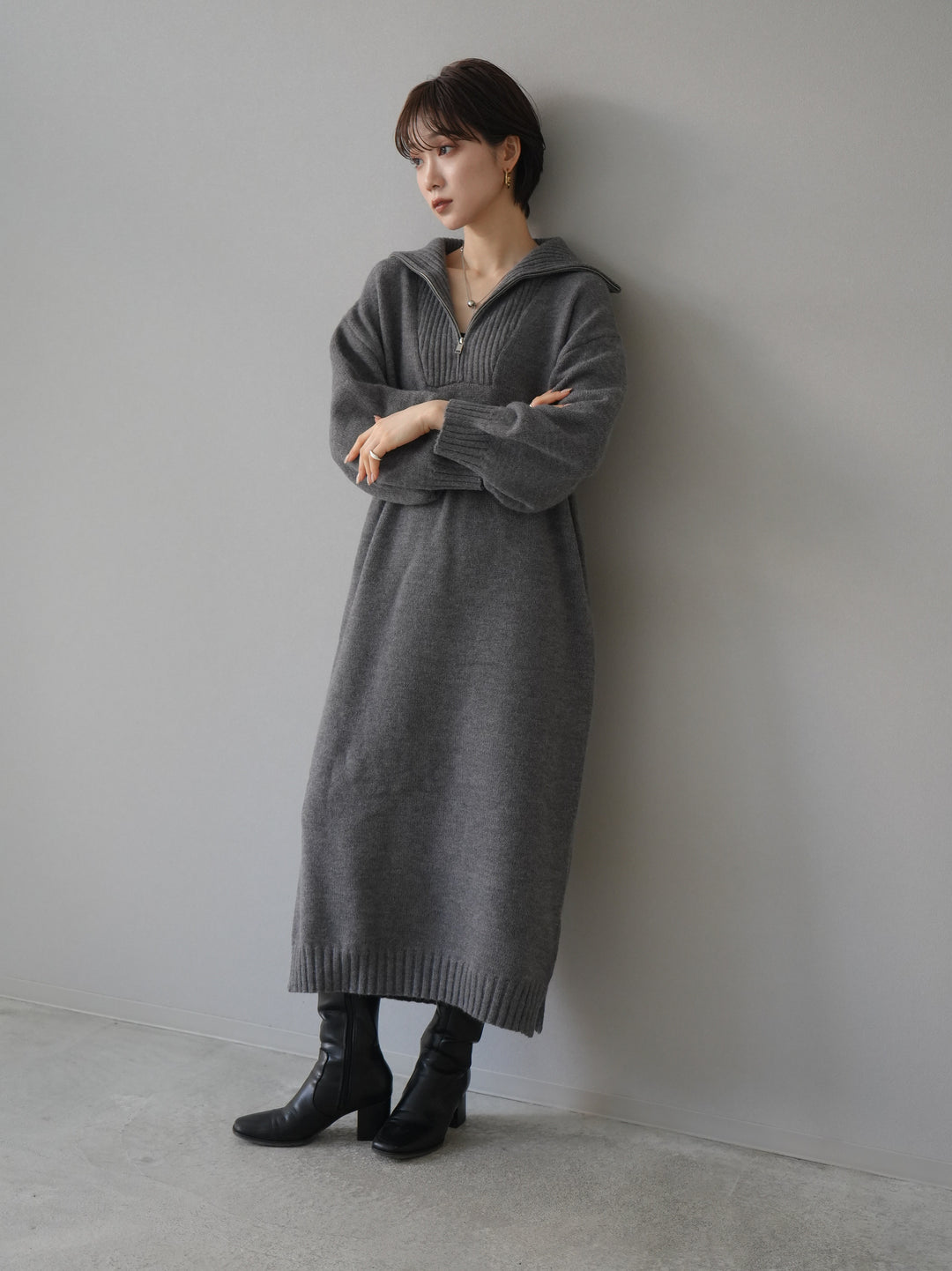 [Pre-order] High-neck zip knit dress/gray