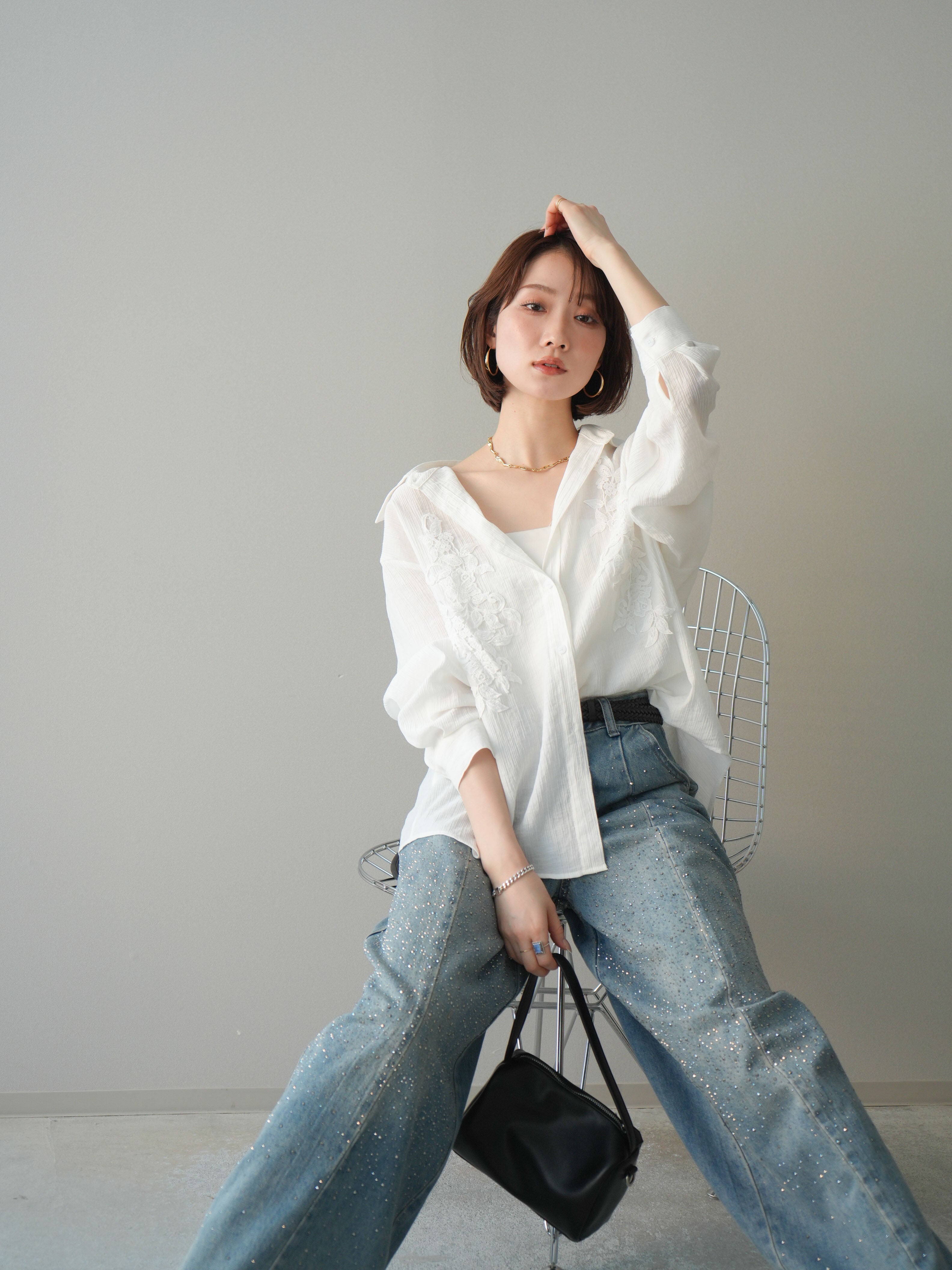 SET]楊柳刺繍ブラウス+フロントビジューカーブデニムパンツ(2set) – Lumier