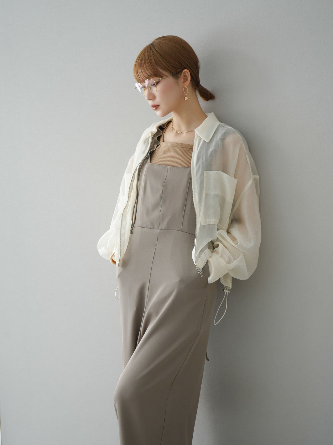 [預訂] 繫帶荷葉邊連身衣/灰褐色