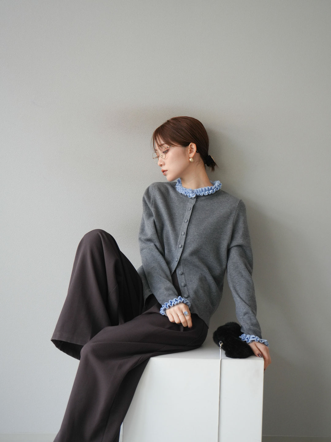 [予約]フリルデザインコンパクトニットカーディガン/グレー