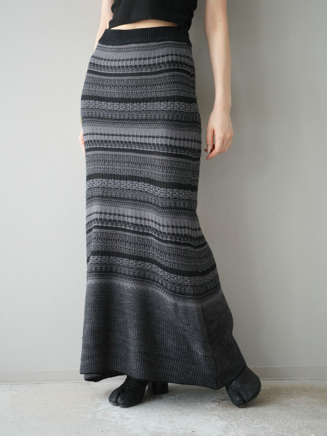 [予約]ガーター編みニットロングスカート/グレー×ブラック