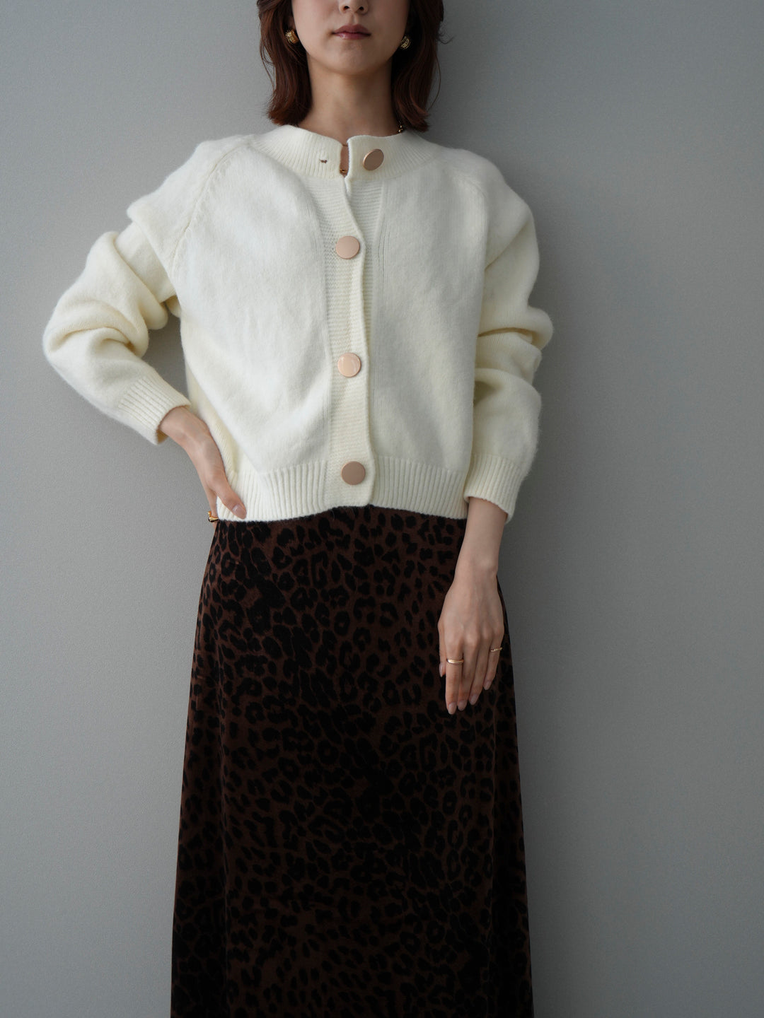 [SET]BIGボタンニットカーディガン+レオパードベロアナロースカート(2set)