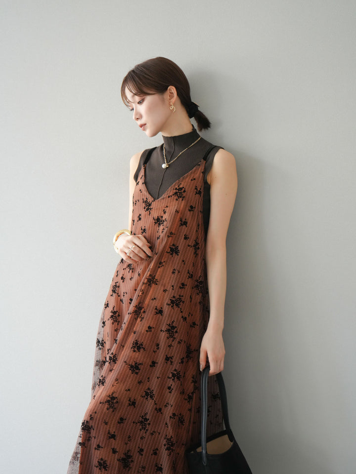 [SET]フロッキーチュールレイヤードベロアキャミワンピース+プチネックセンターシームノースリーニットトップス(2set)