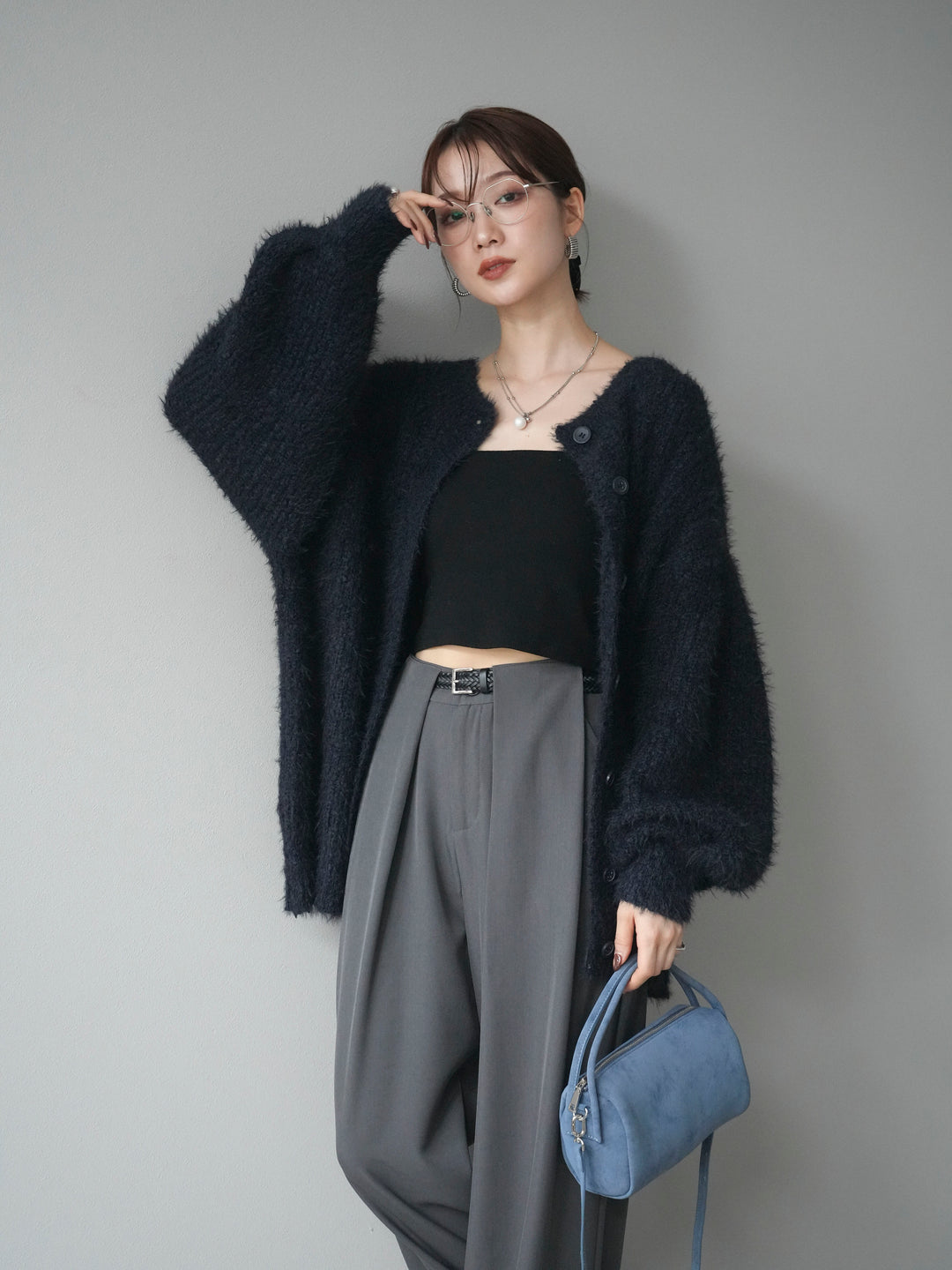 [預購] 圓領隨機毛絨開襟衫/藏青