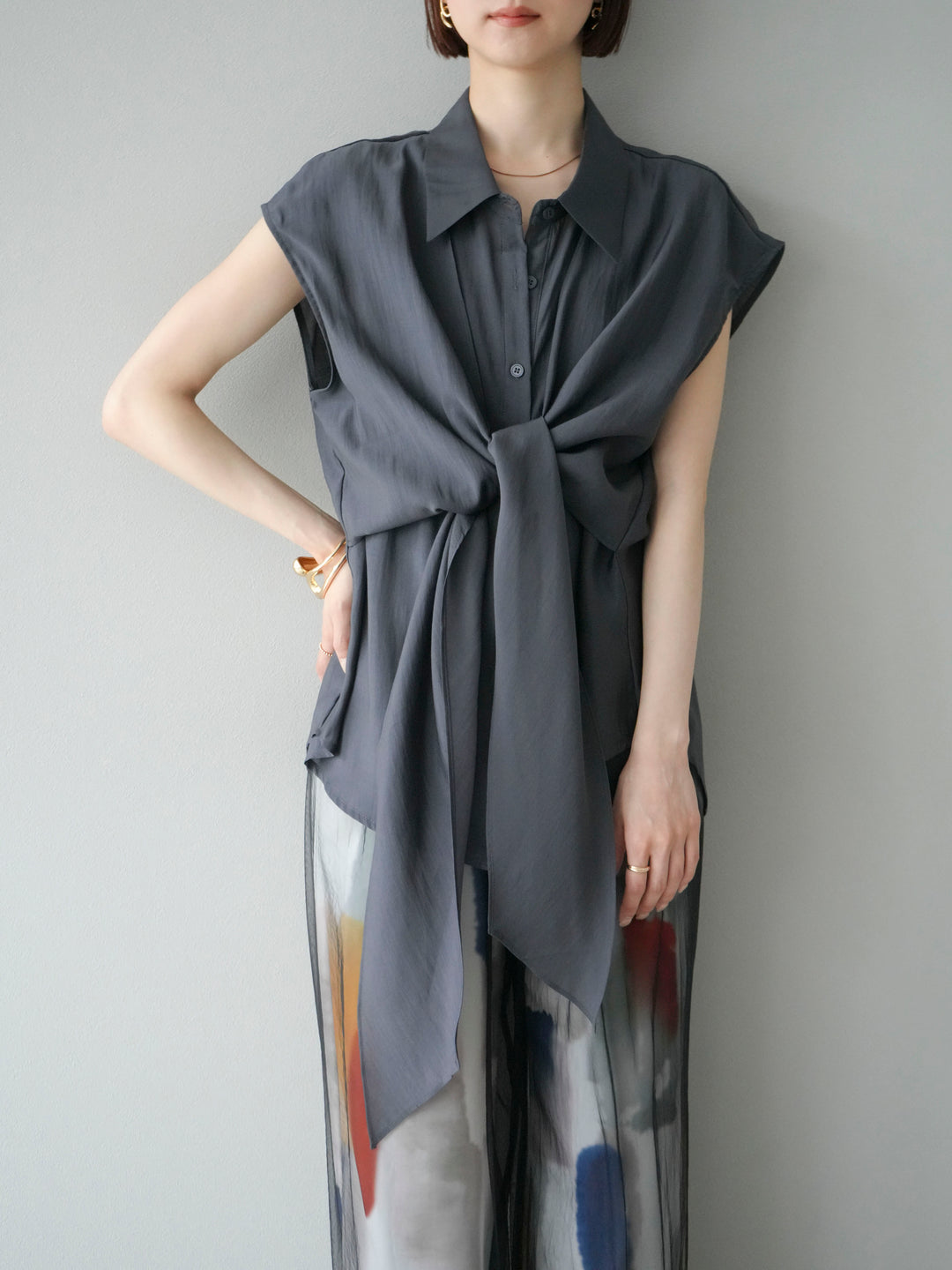 [SET] 前繫帶透視上衣 + 水彩藝術休閒褲 + 繩繡薄紗疊穿褲 (3 件套)