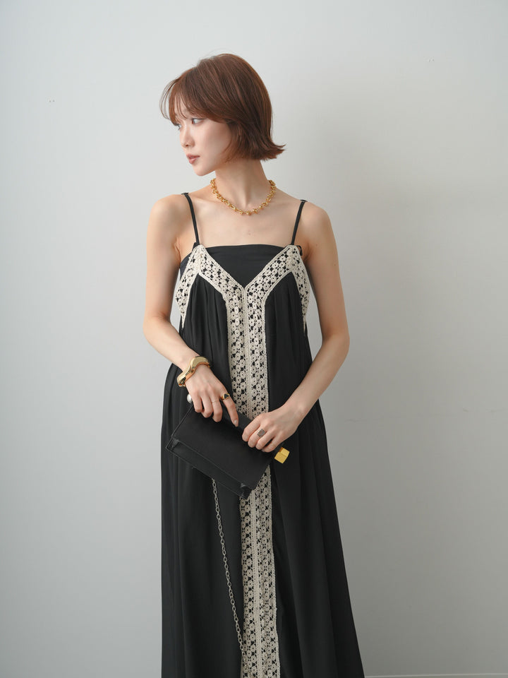 [予約]センタークロシェレースキャミワンピース/black