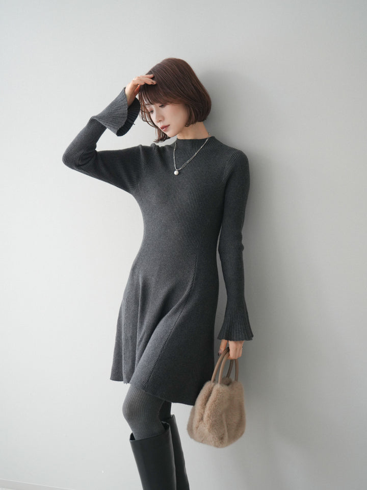 【預購】喇叭形羅紋針織迷你洋裝 / 灰色