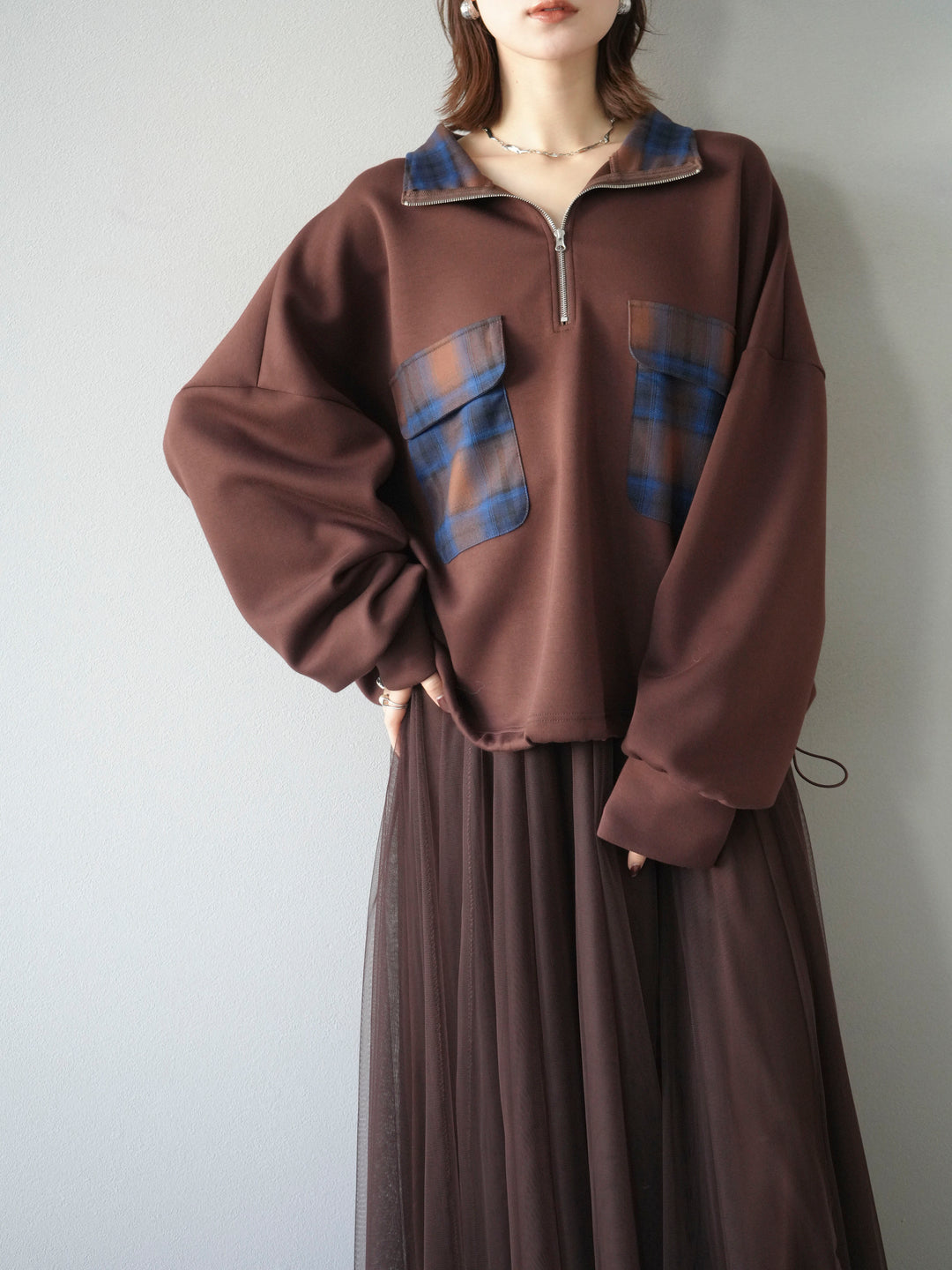 [予約]チェックポイントドロストポンチプルオーバー/ブラウン