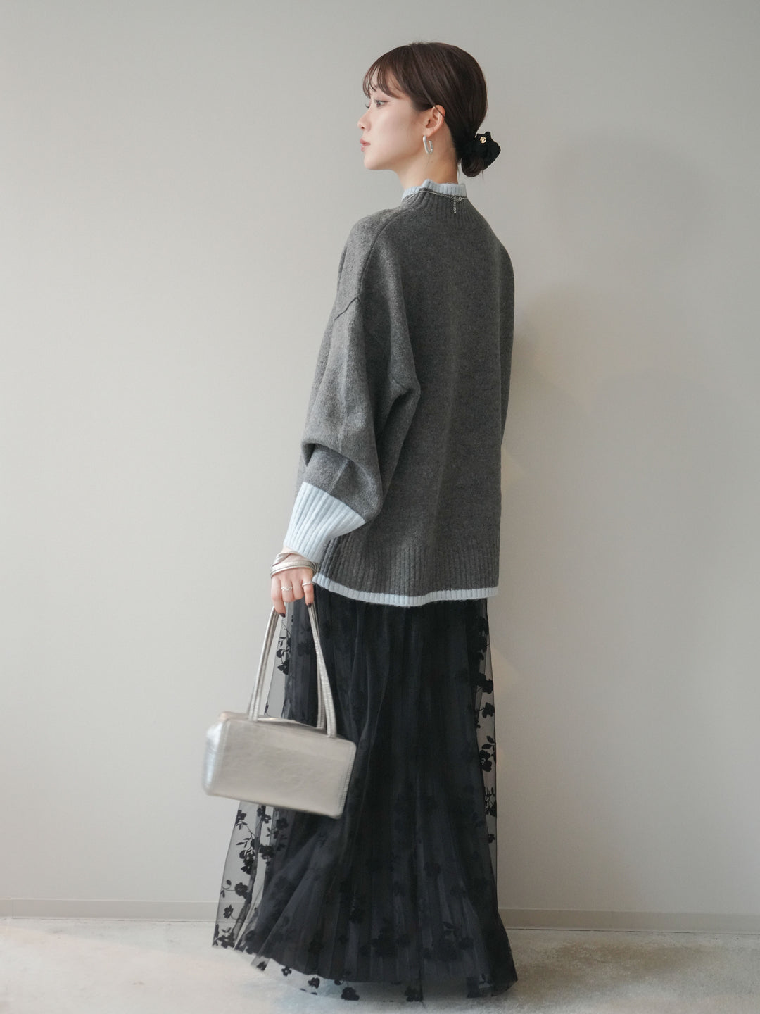 [SET]配色ハイネックニットプルオーバー+フラワーフロッキーチュールプリーツスカート(2set)