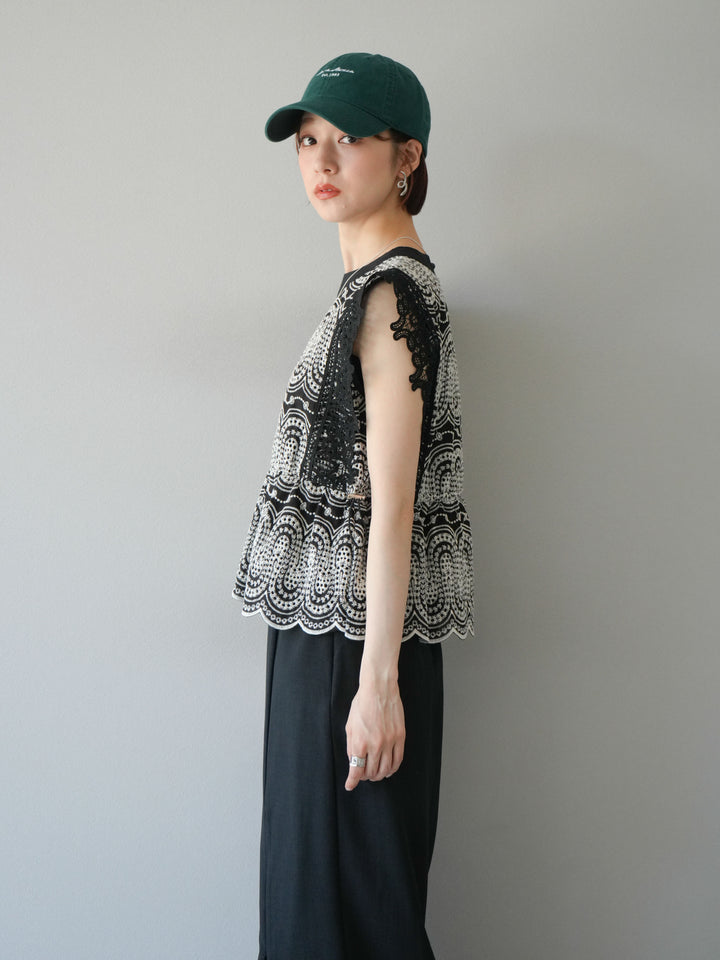 [SET] 扇貝刺繡蕾絲上衣 + 亞麻質感拉鍊開衩緊身裙（2件套）