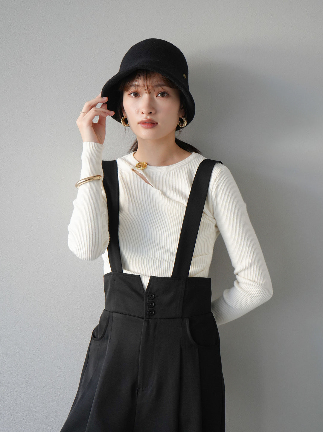 [予約]ゴールドモチーフデザインリブトップス/ホワイト