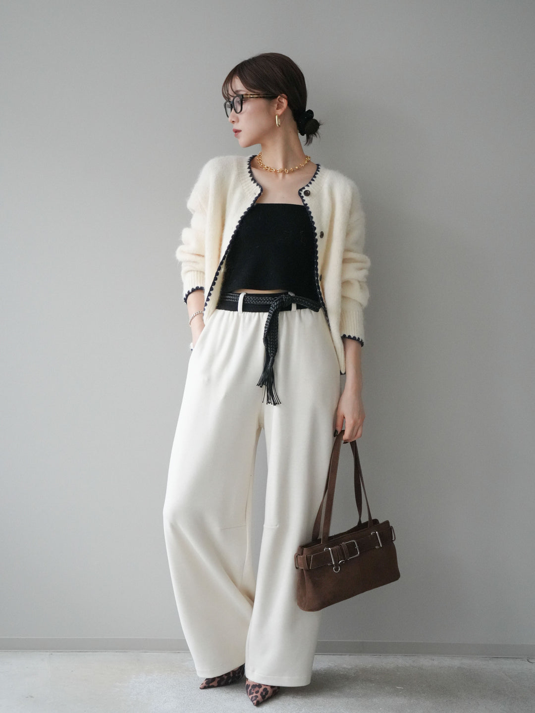 [SET]三角ステッチニットカーディガン+編み込みベルト付きウエスト配色スエットパンツ(2set)