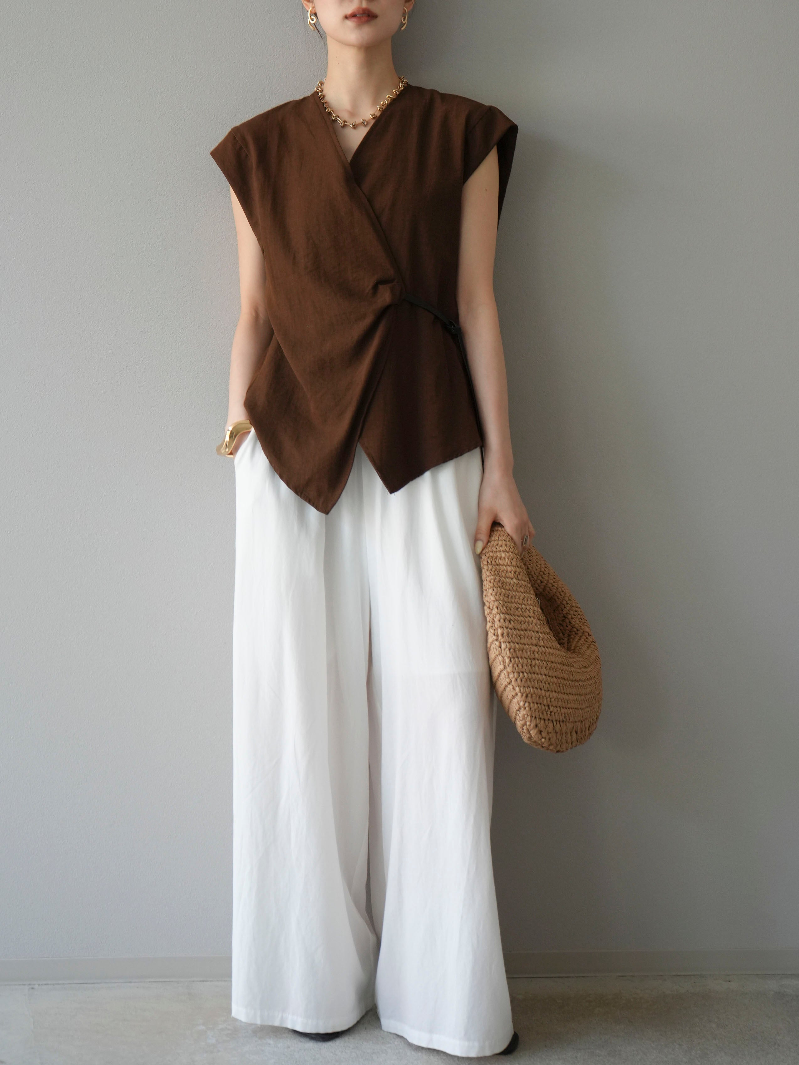 予約]ウエストベルトトップス/ブラウン – Lumier