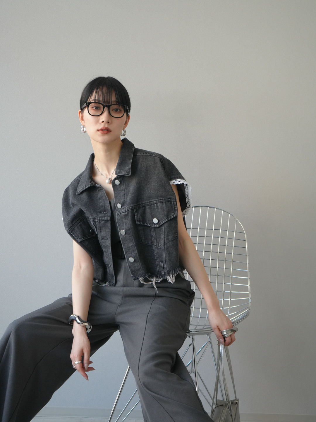 [予約]袖レースダメージデニムショートジャケット/ブラック