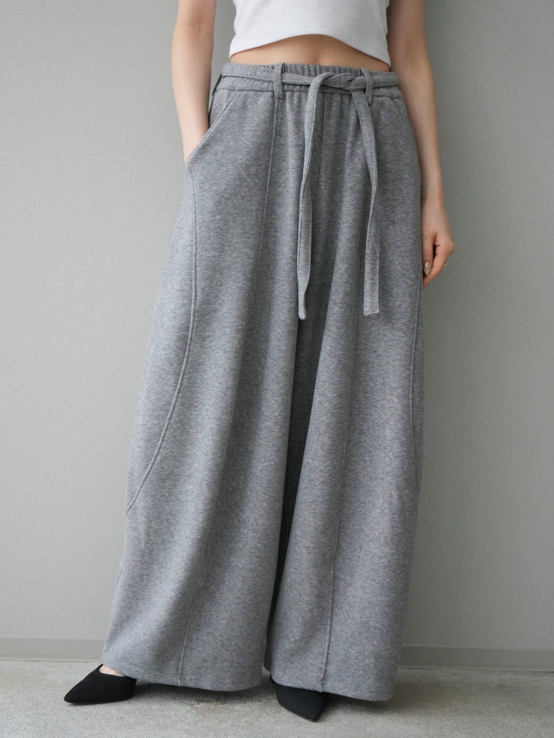 [予約]ウエストベルトカーブラインスエットパンツ/gray