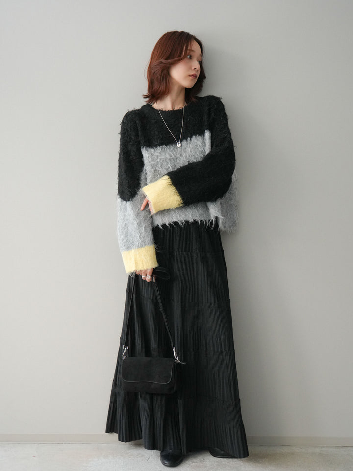 [予約]型押しスエードティアードプリーツスカート/black