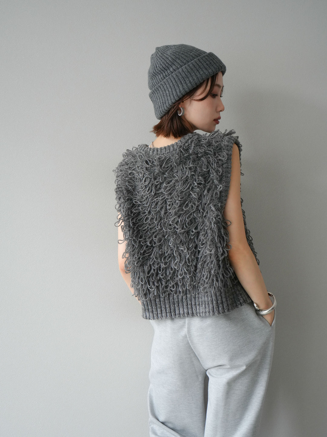 [予約]ループデザインホックベスト /チャコール