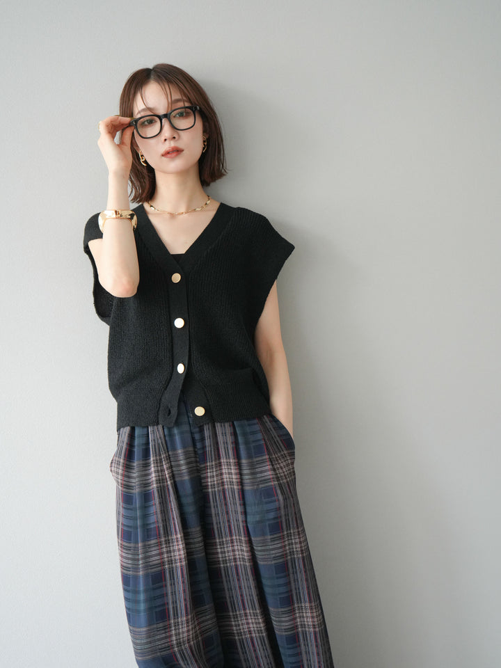 [予約]ゴールドボタンVネックニットカーディガン/ブラック