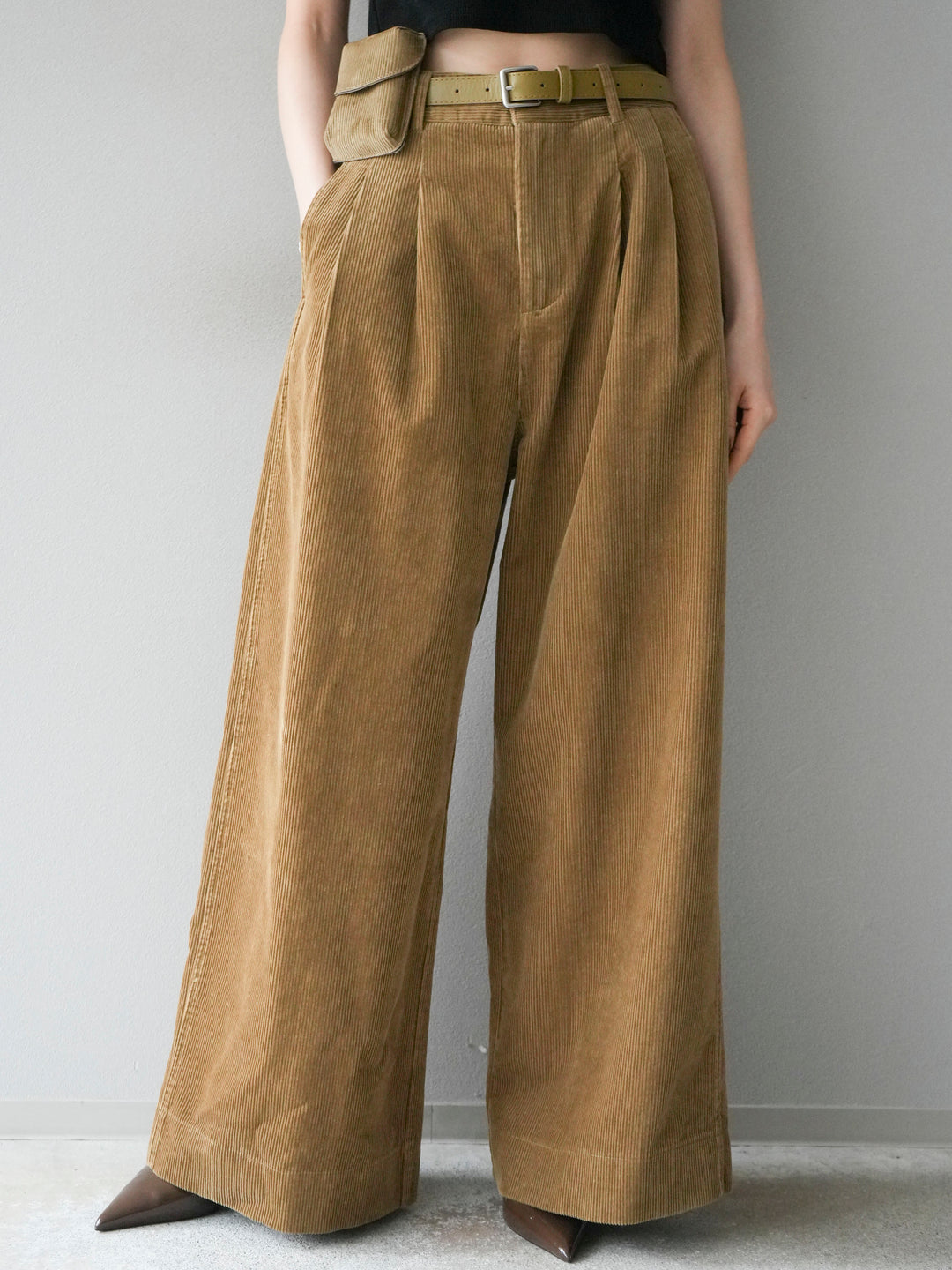 [予約]ベルト付コーデュロイワイドパンツ/beige