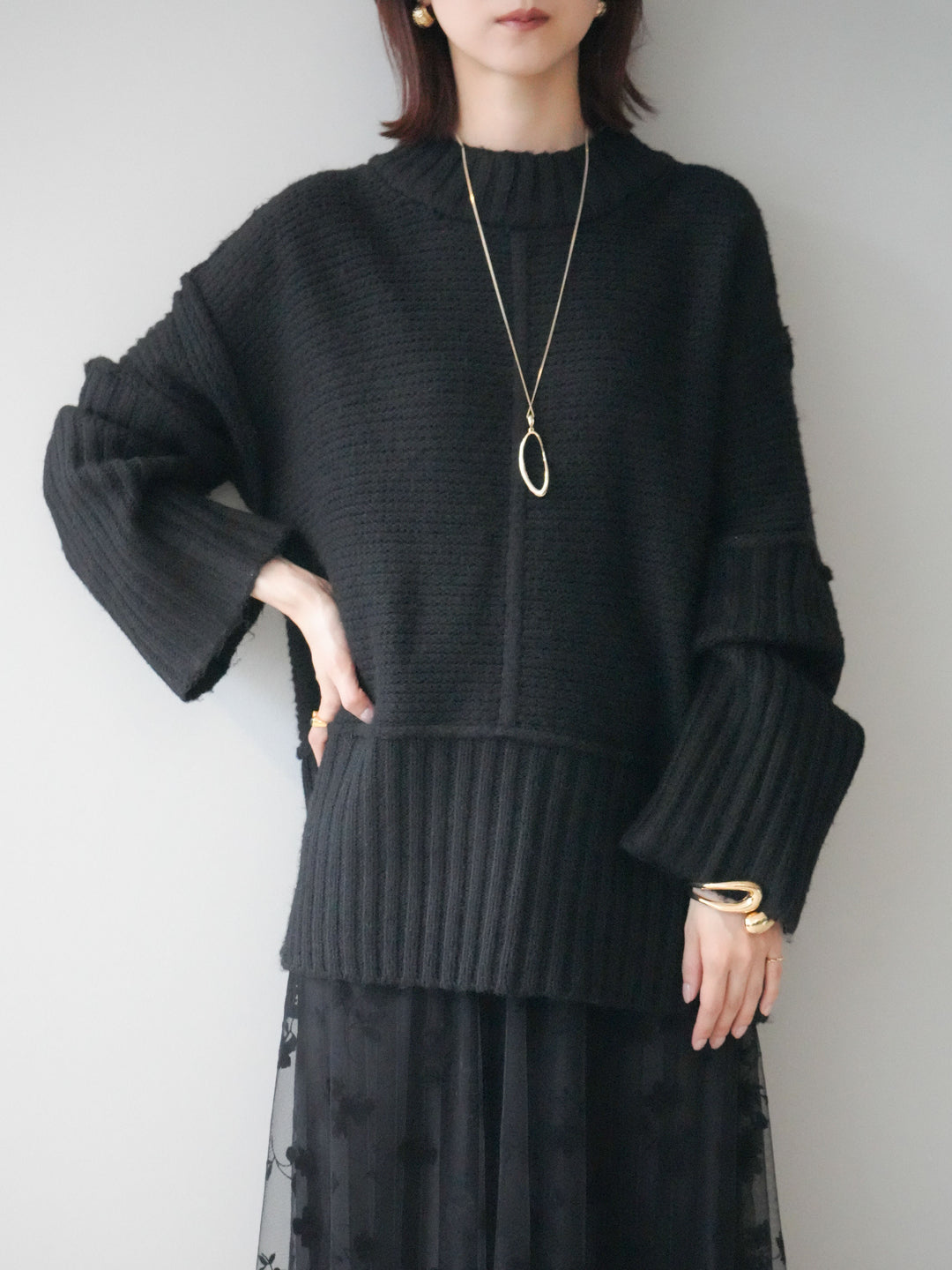 [SET]編み地切替ボトルネックニットプルオーバー+フラワーフロッキーチュールプリーツスカート(2set)