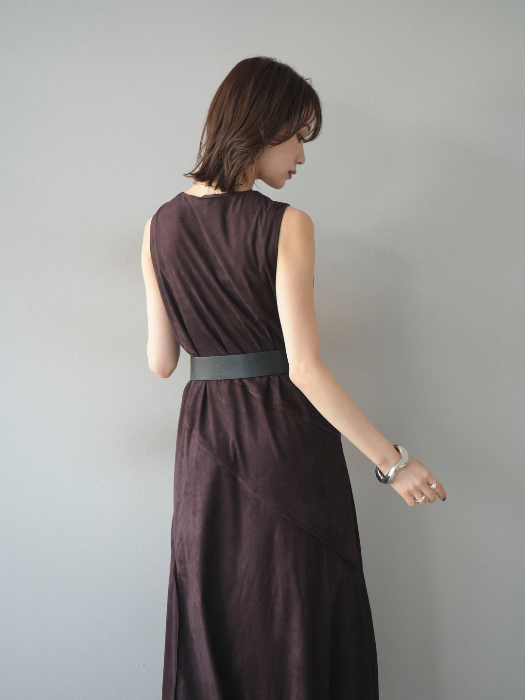 [予約]スエードアウトシームデザインベルト付ワンピース/bordeaux