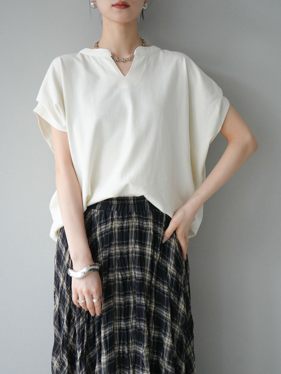 [予約]キーネックドルマンルーズコットンTシャツ/アイボリー